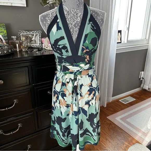 BCBGMAXAZRIA Halter Floral Fit & Flare Dress Sage Navy Resort Coastal Chic XS - Picture 2 of 16